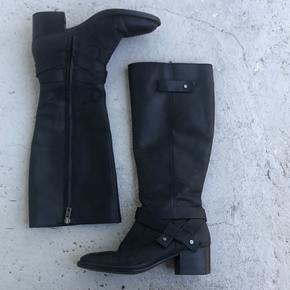 UGG Bandera boots